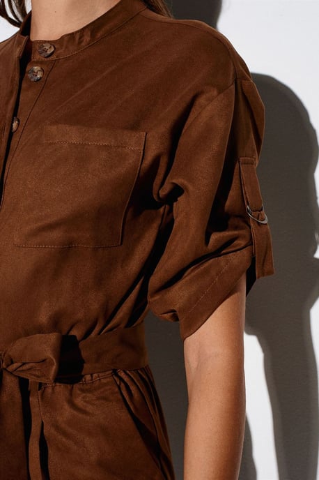 Rechtemojige Satijnen Korte Mouwen Jumpsuit - Image 4