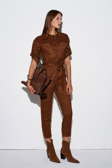 Rechtemojige Satijnen Korte Mouwen Jumpsuit - Image 5