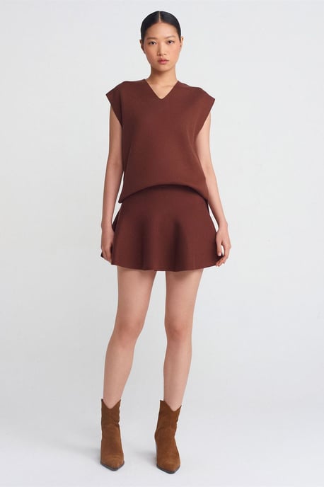 Women's Ribbed V-Neck Sweater Vest - Image 3