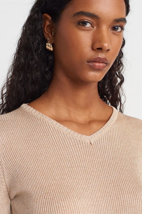 Women's Slim Fit V-Neck Ribbed Sweater - Image 3