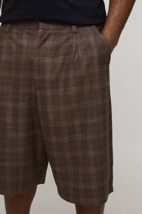 Plus Check Pleat Front Wide Longline Leg Jorts - Image 3