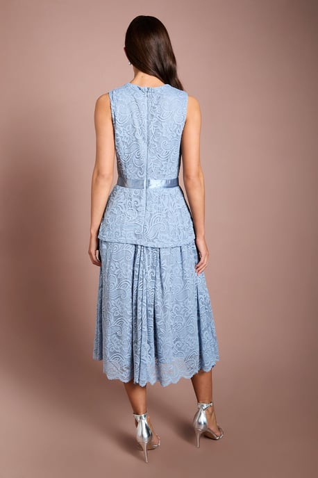 Peplum Detail Lace Dress - Image 3