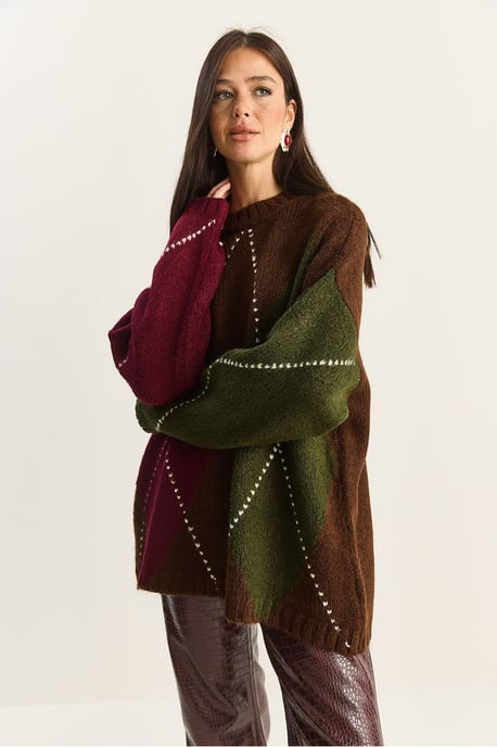 Oversized Knitted Diamond Pattern Sweater - Image 5