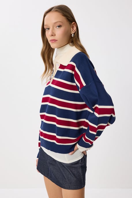 Randig sweater med polo-krage - Image 2