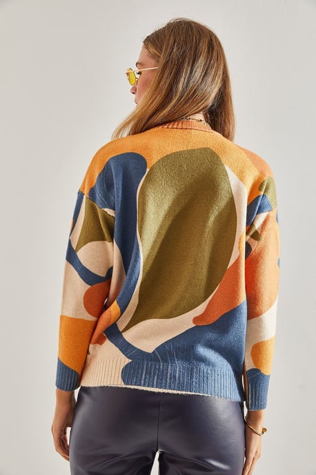 Pattern Knit Sweater with Crew Neck - Image 2
