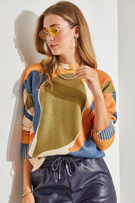 Pattern Knit Sweater with Crew Neck - Image 4