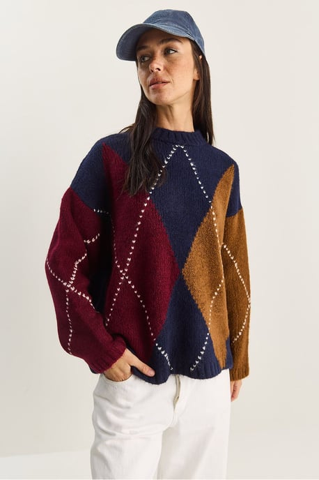 Oversized Knitted Diamond Pattern Sweater - Image 3
