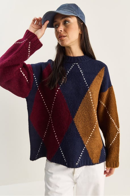 Oversized Knitted Diamond Pattern Sweater - Image 6