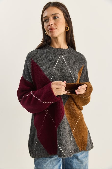 Oversized Knitted Diamond Pattern Sweater - Image 5