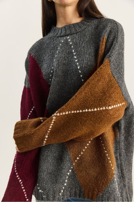 Oversized Knitted Diamond Pattern Sweater - Image 6