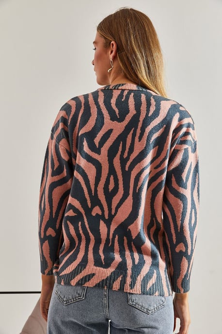 Pattern Knit Sweater with Crew Neck - Image 4