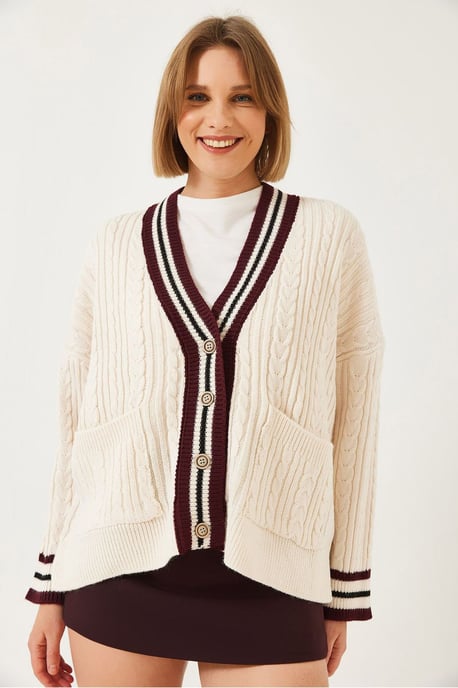 Texturerad Stickad K cardigan med V-ringning och Fickor - Image 3