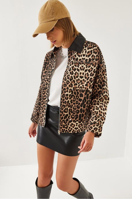 Leopardmönstrad konstläderjacka med pompom - Image 1