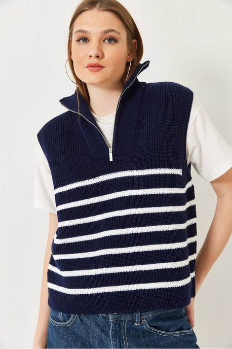 Striped Knitwear Sweater Vest with Zipper Collar - Image 4
