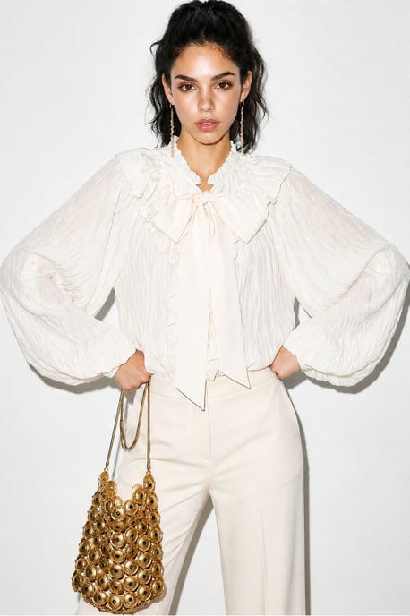Knappad Crepe Blus med Slipsdetalj - Image 2