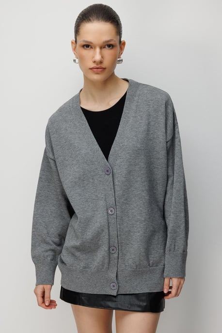 Long Ribbed Knitwear Cardigan with V-neck and Button Closure - Image 3