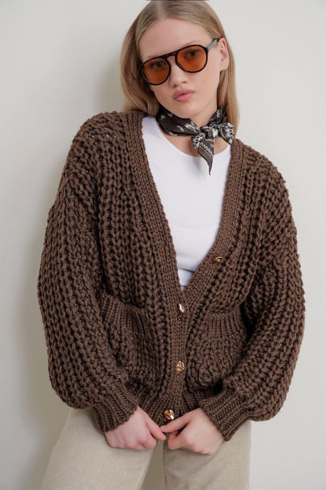 Oversized Ribbade Stickade Cardigan med V-hals och Lommer - Image 1
