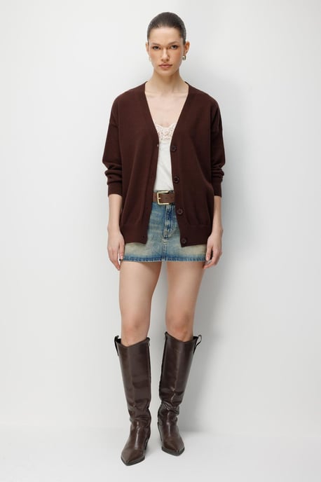 Long Ribbed Knitwear Cardigan with V-neck and Button Closure - Image 2