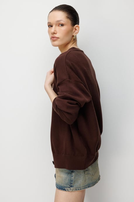 Long Ribbed Knitwear Cardigan with V-neck and Button Closure - Image 5