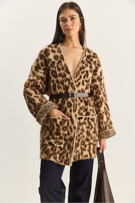 Oversized lång cardigan med leopardmönster och fickor - Image 4