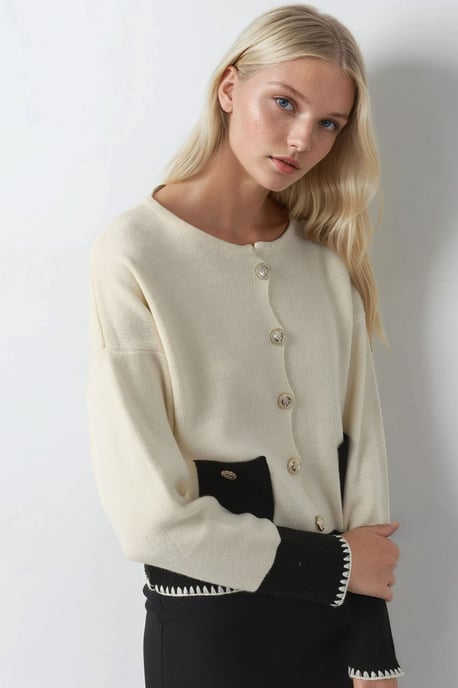 Pocket Detailed Knit Cardigan with Button Closure - Image 2