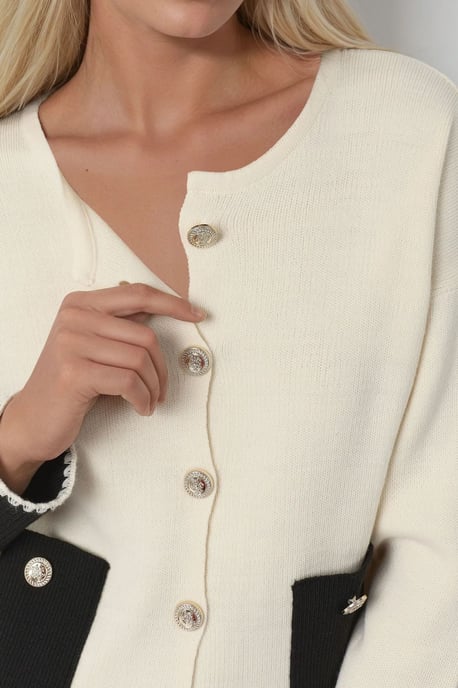 Pocket Detailed Knit Cardigan with Button Closure - Image 4