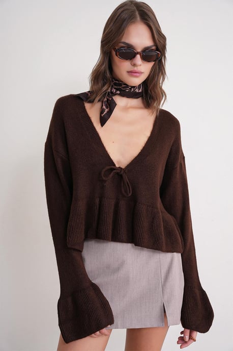 Tie Detailed Ruffled V-Neck Knit Sweater - Image 3