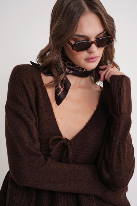 Tie Detailed Ruffled V-Neck Knit Sweater - Image 4