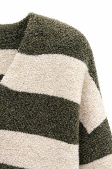 Randig V-ringad stickad cardigan med knappar framtill - Image 2