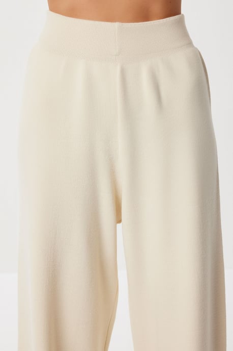 Oversized Tie Detail V-Neck Knitwear Two-Piece Set - Image 4