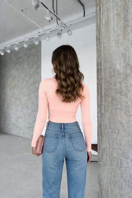 Fitted Ribbed Crop Sweater with Buttons - Image 2