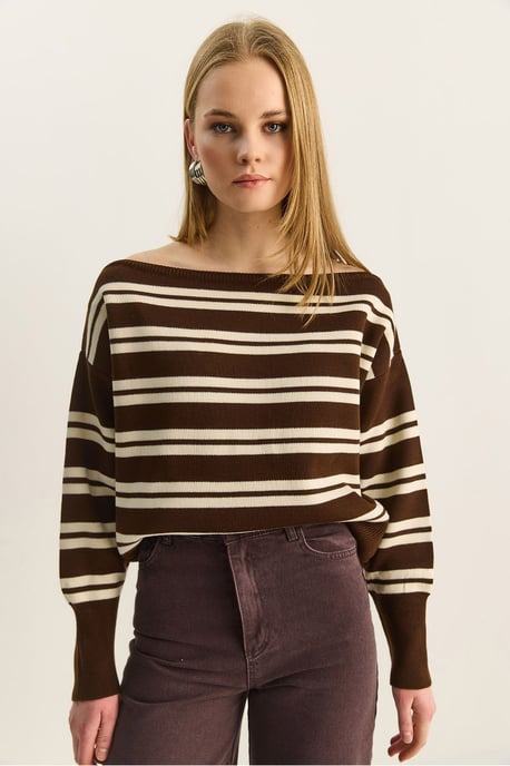Off Shoulder Striped Ribbed Sweater - Image 4