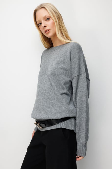 Oversized Ribbed Knit Sweater - Image 3