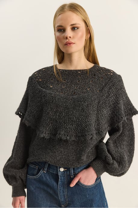 Ribbed Boat Neck Thick Sweater with Frilly Detail - Image 3