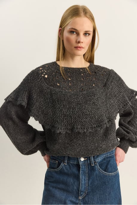 Ribbed Boat Neck Thick Sweater with Frilly Detail - Image 5