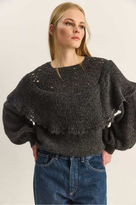Ribbed Boat Neck Thick Sweater with Frilly Detail - Image 6
