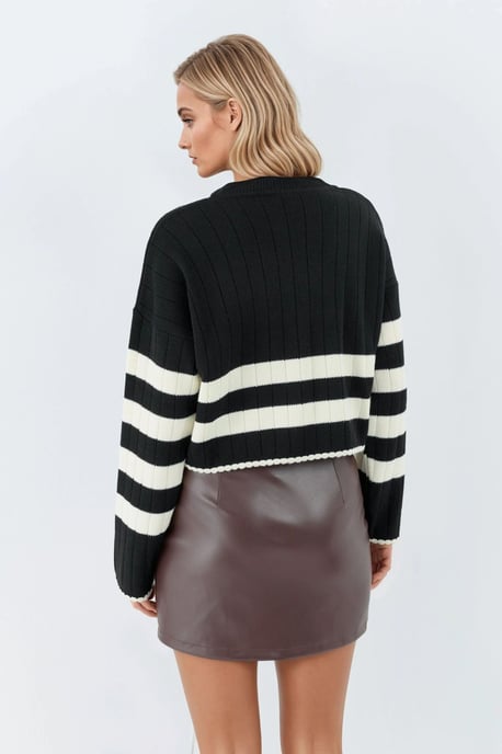 Striped Ribbed Knit Sweater with Crew Neck - Image 3