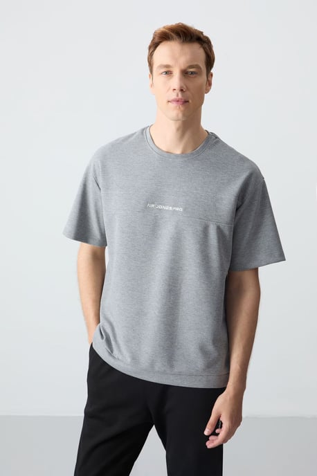 Herrarnas Oversized T-shirt och Byxset - Image 4