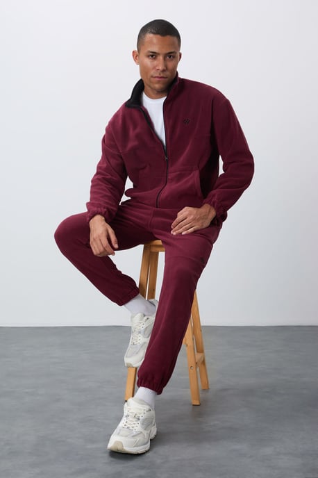 Men's Polyester Sweatshirt And Pants Set - Image 1