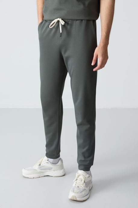 Mans Oversized T-shirt och Byxset - Image 4