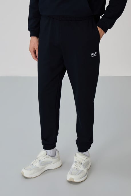 Men's Zip-Front Sweatshirt And Pants Set - Image 3