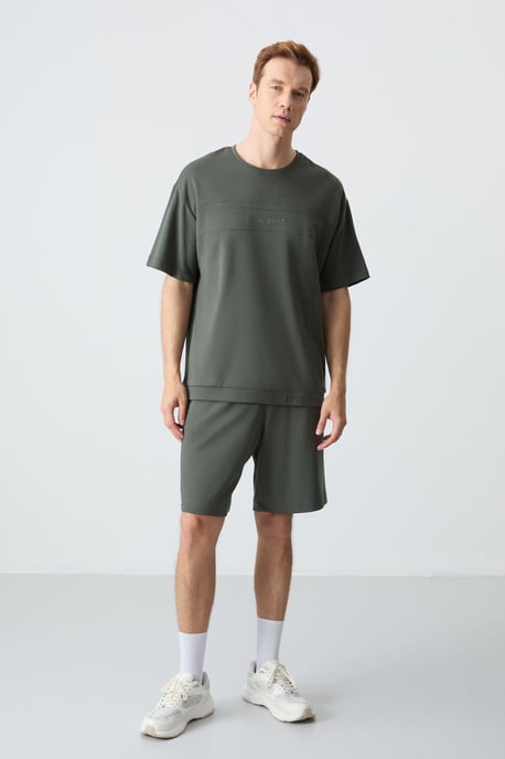 Herrar Stort Snitt T-Shirt och Shorts Set i Bomullsblandning - Image 1