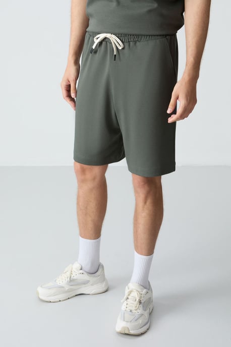 Herrar Stort Snitt T-Shirt och Shorts Set i Bomullsblandning - Image 2