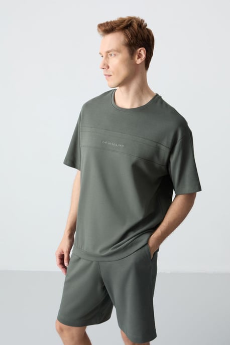 Herrar Stort Snitt T-Shirt och Shorts Set i Bomullsblandning - Image 4