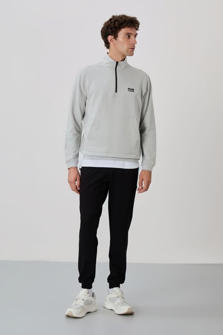 Men's Zip-Front Sweatshirt And Pants Set - Image 4
