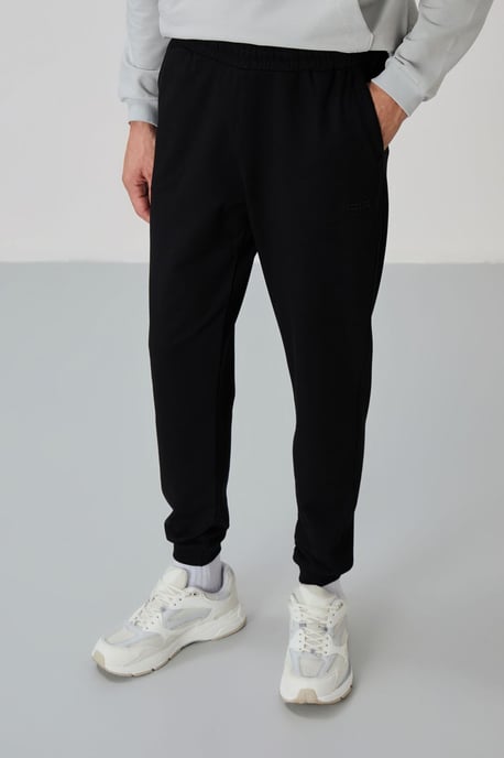 Men's Zip-Front Sweatshirt And Pants Set - Image 5
