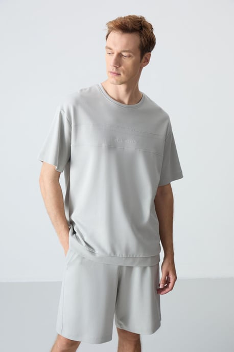 Herrars oversized t-shirt och shorts-set i bomullsblandning - Image 2