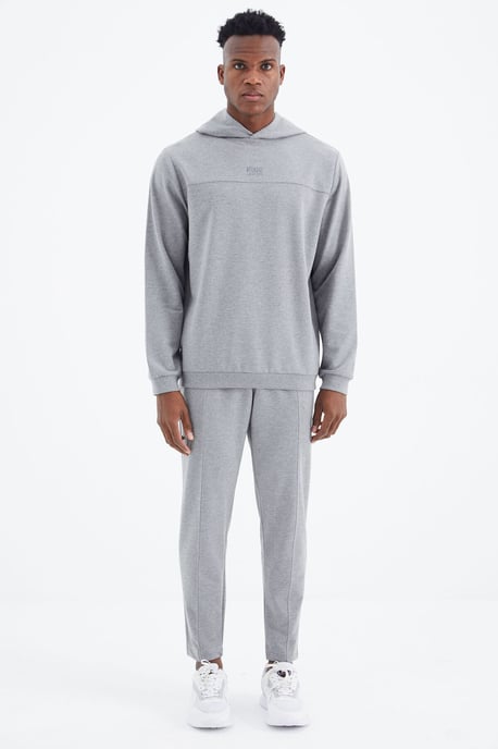 Men's Hooded Sweatshirt And Pants Set - Image 1