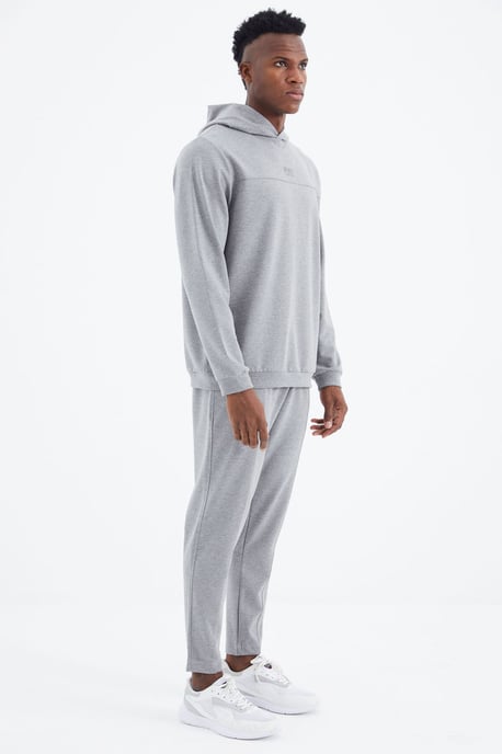 Men's Hooded Sweatshirt And Pants Set - Image 6