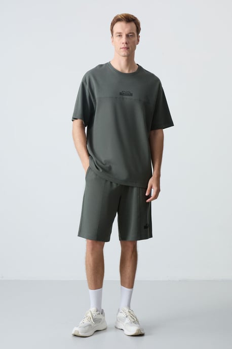 Heren Oversized T-shirt en Shorts Set - Image 4